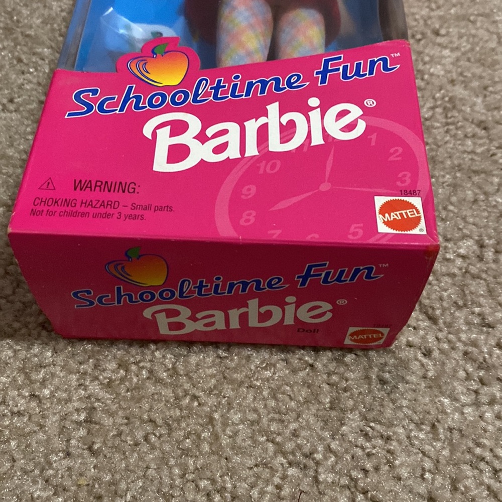 1997 Schooltime Fun Barbie - Picture 2 of 7